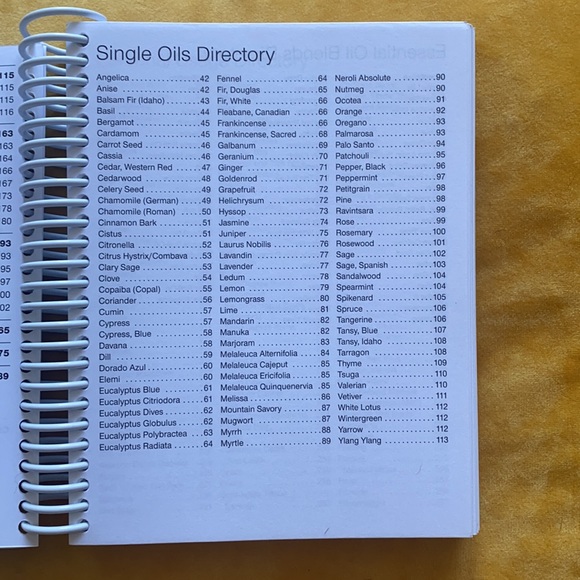 Essential Oils Pocket Reference by Life Science Publishing 5th Edition - Picture 6 of 10